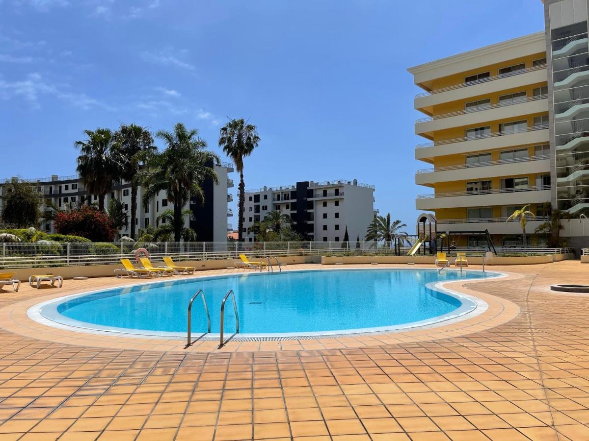 Ajuda Paradise Apartment With Pool And Private Parking Funchal  Eksteriør billede